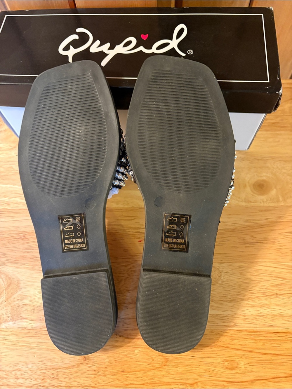 NIB Qupid Silver Beaded Slides - Picture 2 of 2
